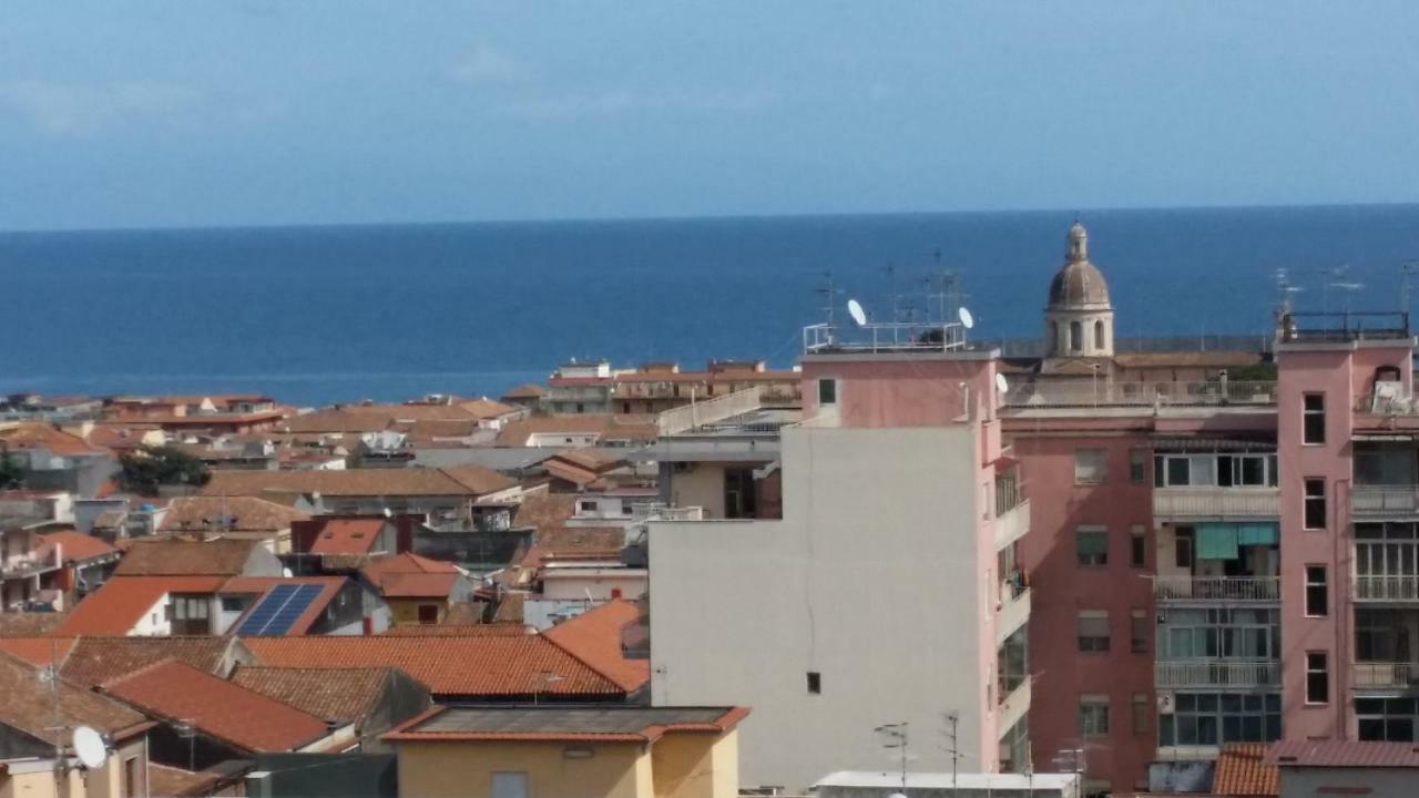 Casa Donna Rosaria Tra Etna E Taormina Lägenhet Riposto Exteriör bild
